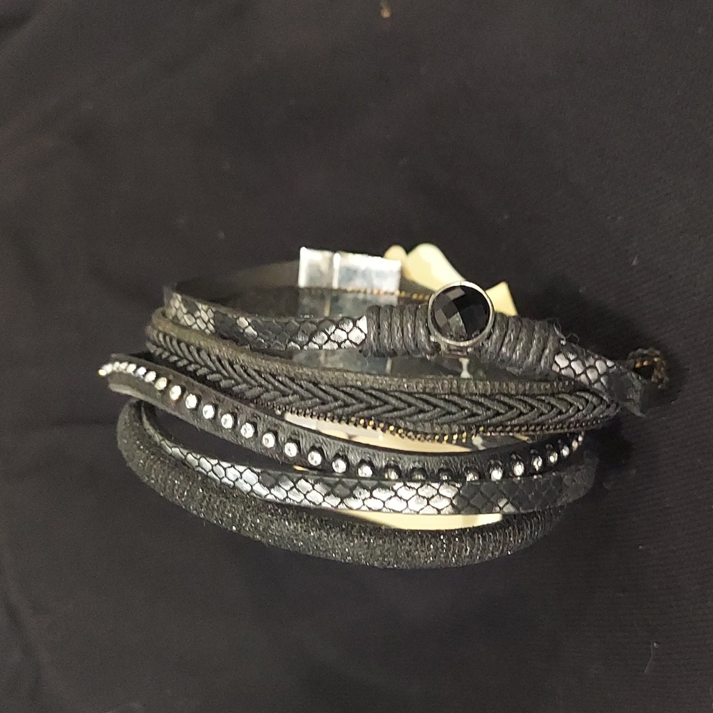 Black and Silver Multi-Layer Bracelet - Picture 2 of 7